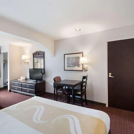 Quality Inn Grand Suites Bellingham Exterior photo